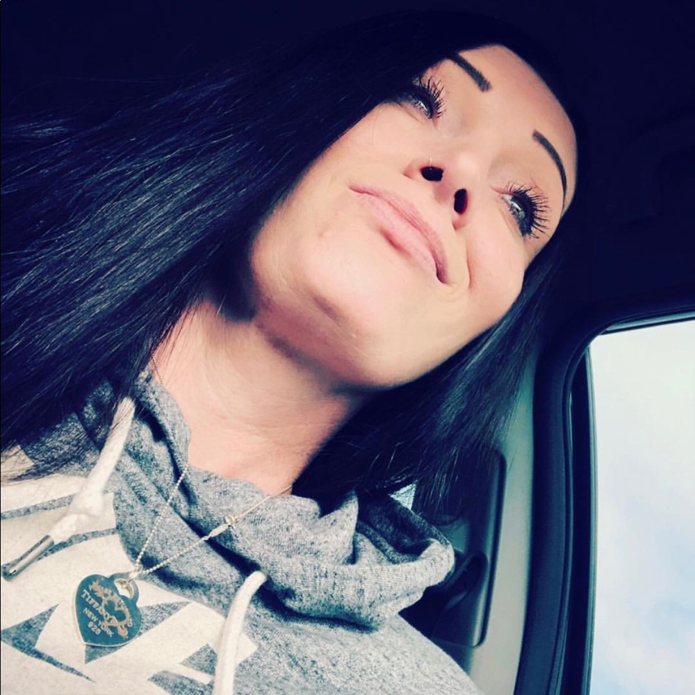 Meet your Posher, Casey